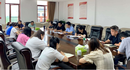 教务党支部召开党员大会