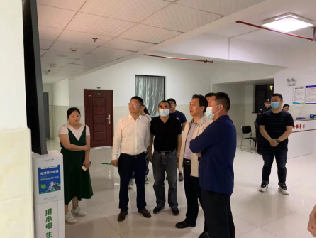 院领导深入学生公寓走访调研关爱学生心理健康