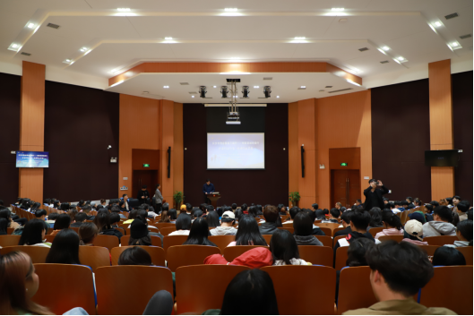 “创业服务三湘行——创客星城校园行”活动走进湖艺