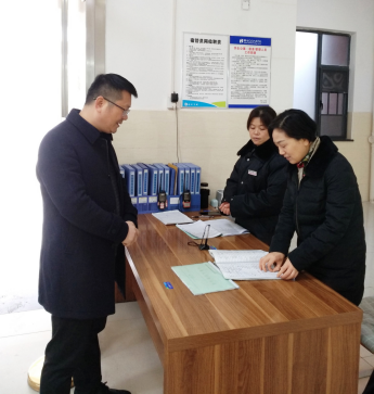 院领导深入学生公寓等场所检查管理与安全工作