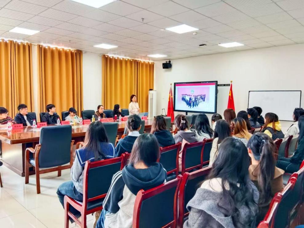 共促网络直播人才“双向奔赴”！湖艺携手七维动力深化产教融合协同育人